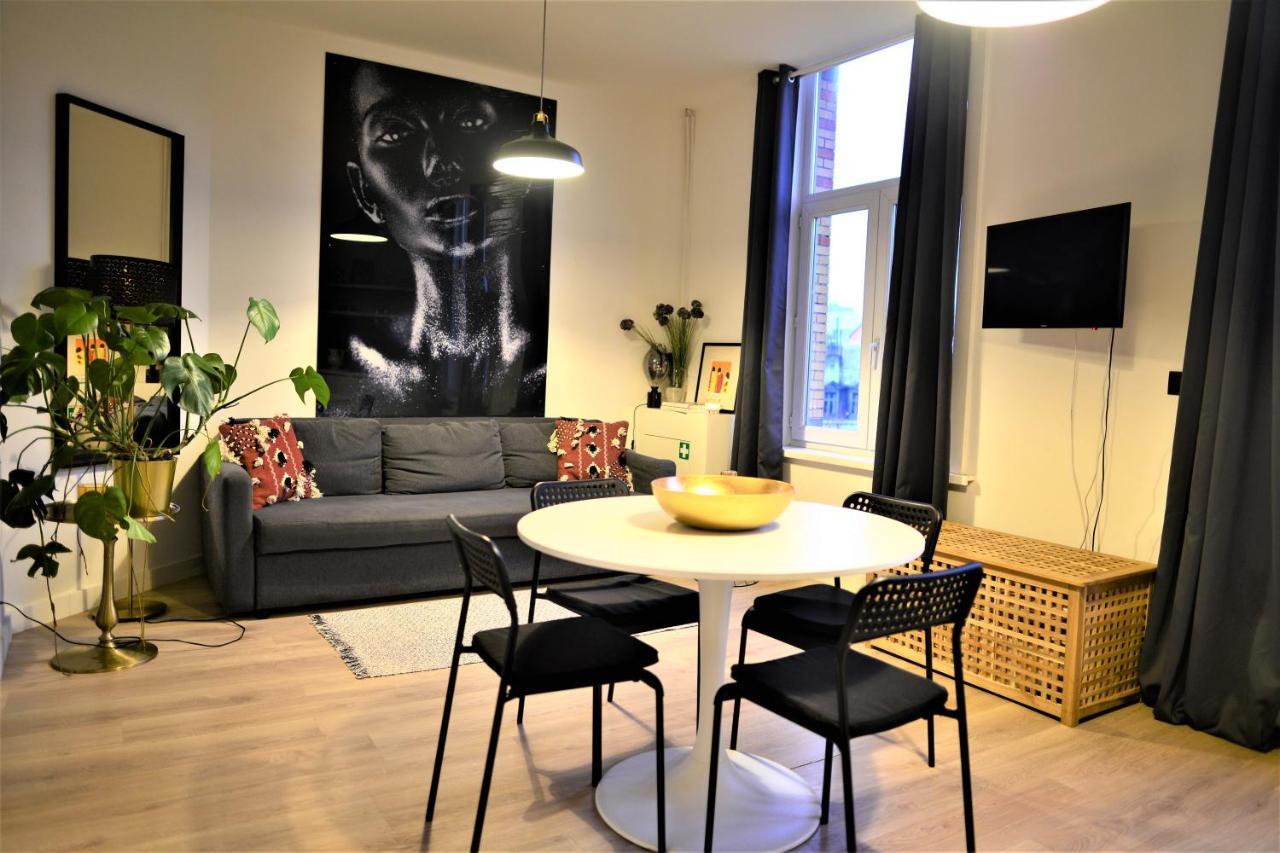 Sleep Inn - Black And White Modern Flat With Cityview Antwerp Exterior photo